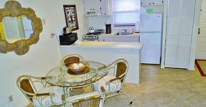 999 Anglers Cove, Unit H502 in Marco Island, FL - Building Photo - Building Photo