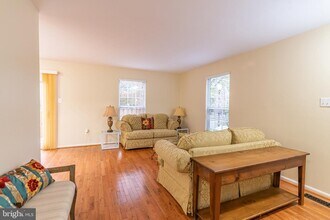 7 Valleyfield Ct in Silver Spring, MD - Building Photo - Building Photo