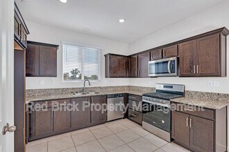 393 Sullivan Dr in Merced, CA - Building Photo - Building Photo