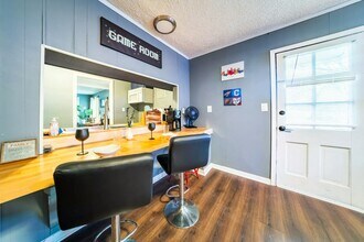 2513 Greenvale Rd in Cleveland, OH - Building Photo - Building Photo