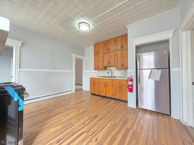 property at 8 Lincoln Ave