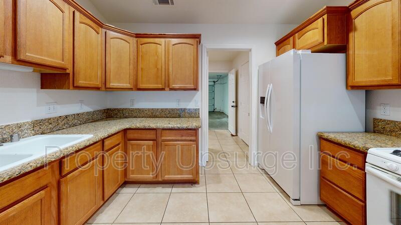 3690 Silvario Ct in Cottonwood, CA - Foto de edificio