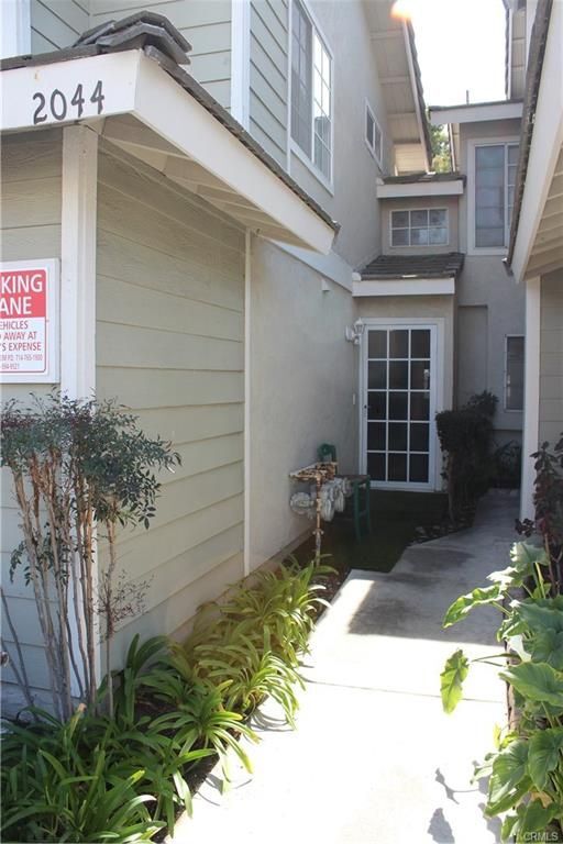 2044 W Hastings Way in Anaheim, CA - Building Photo - Building Photo