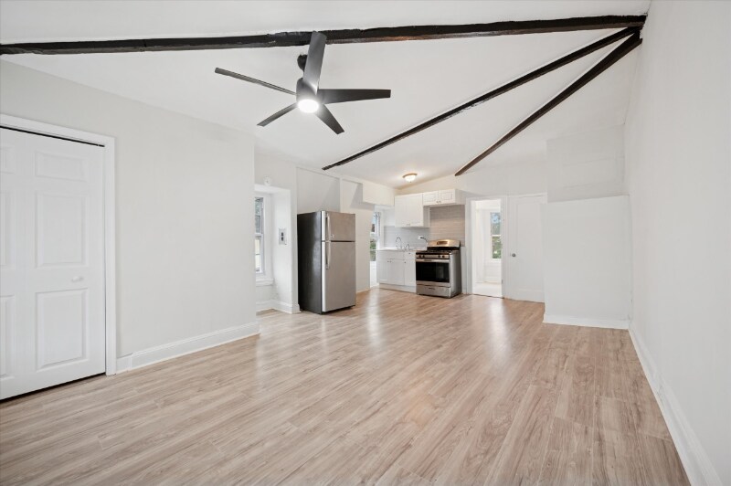 4538 Greene St in Philadelphia, PA - Building Photo