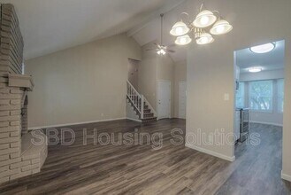 613 NE 114th Terrace in Kansas City, MO - Building Photo - Building Photo