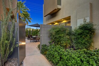 1536 E Baristo Rd in Palm Springs, CA - Foto de edificio - Building Photo