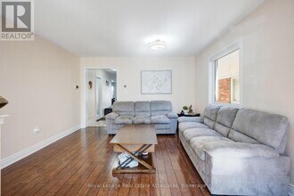 15 Virtues Ave in Brampton, ON - Building Photo - Building Photo