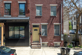 853 N 16Th St in Philadelphia, PA - Building Photo - Building Photo