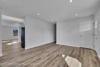 152 Windward Dr in Barnegat Township, NJ - Building Photo - Building Photo