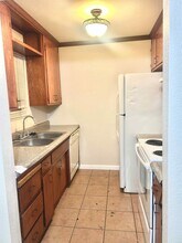 9071 Montoya St, Unit 4 in Sacramento, CA - Building Photo - Building Photo