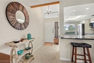 4092 Belair Ln in Naples, FL - Foto de edificio - Building Photo