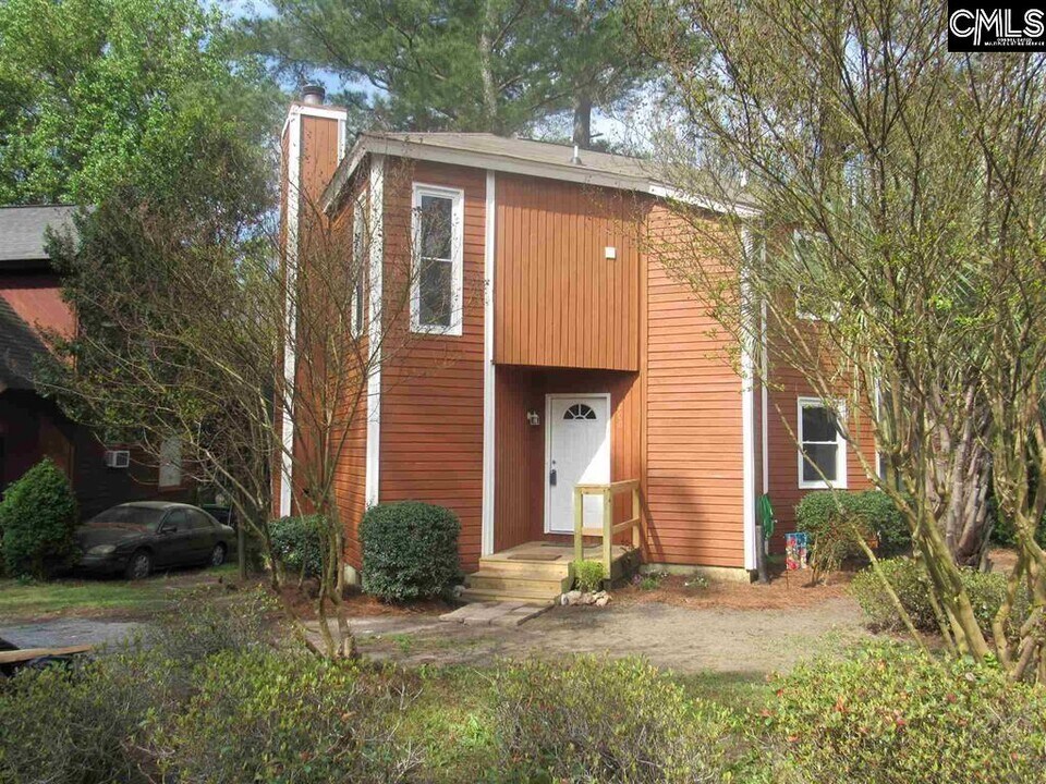 200 Walnut Creek Cir in Lexington, SC - Building Photo