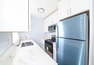 1109 Loma Ave, Unit 1117 in Long Beach, CA - Foto de edificio - Building Photo