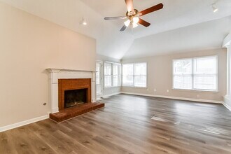 1584 Appling Wood Cove N in Cordova, TN - Building Photo - Building Photo