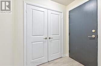 3270 Sheppard Ave E in Toronto, ON - Building Photo - Building Photo