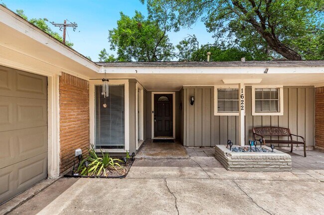 1622 Hollow Hook Rd in Houston, TX - Building Photo - Building Photo