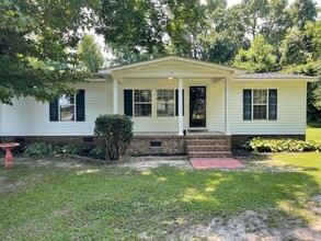 5059 US Hwy 13 S in Snow Hill, NC - Building Photo - Building Photo