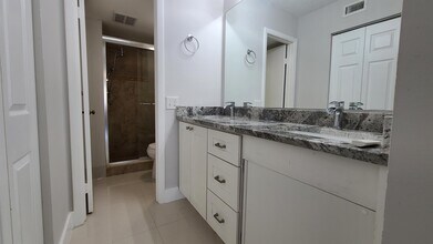 1929 SW 15th St in Deerfield Beach, FL - Building Photo - Building Photo
