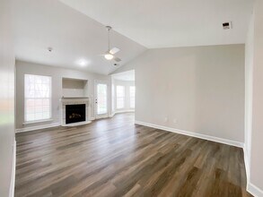 7305 Rosehall Dr in Charlotte, NC - Building Photo - Building Photo