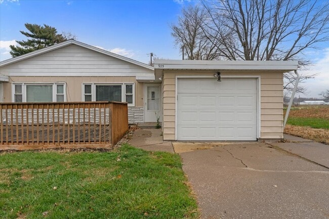 925 2nd Ave E in Milan, IL - Building Photo - Building Photo