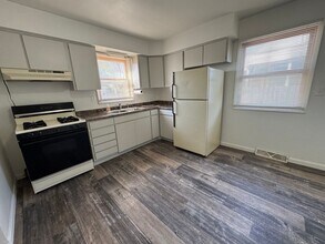 2109 Grandview Ave in Grandview, IL - Building Photo - Building Photo