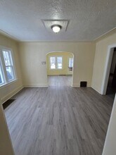 1938 Clinton St in Muskegon, MI - Building Photo - Building Photo