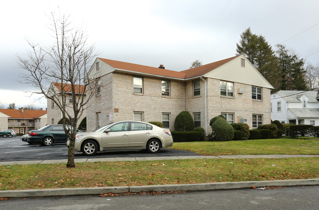 Hamilton Garden Apartments in Poughkeepsie, NY - Building Photo