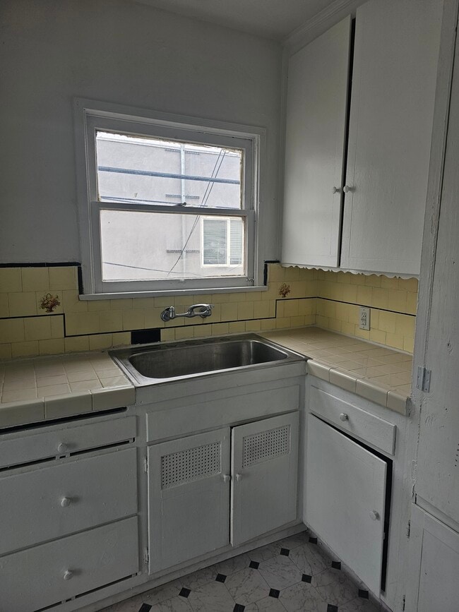 2305 Hauser Blvd, Unit 2305 Hauser