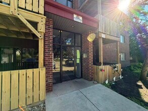 1360 Brook St in St. Charles, IL - Building Photo - Building Photo