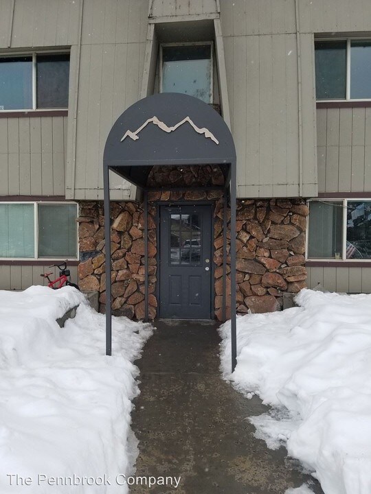 1000 NE 3rd St in Prineville, OR - Building Photo