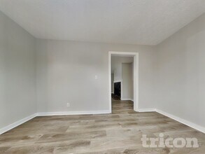 285 Fireside Way in Fairburn, GA - Foto de edificio - Building Photo