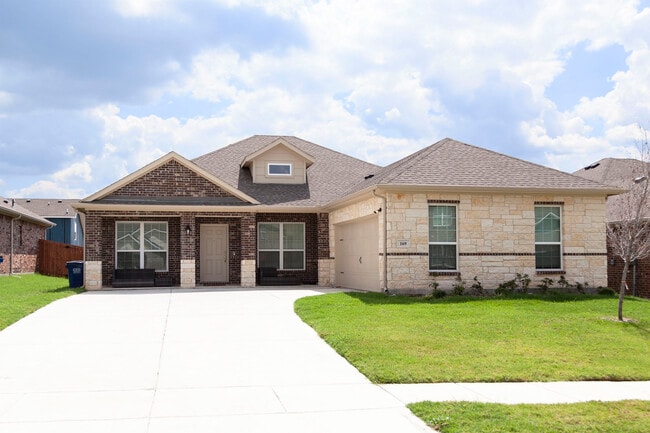 property at 265 Middlefield Dr.