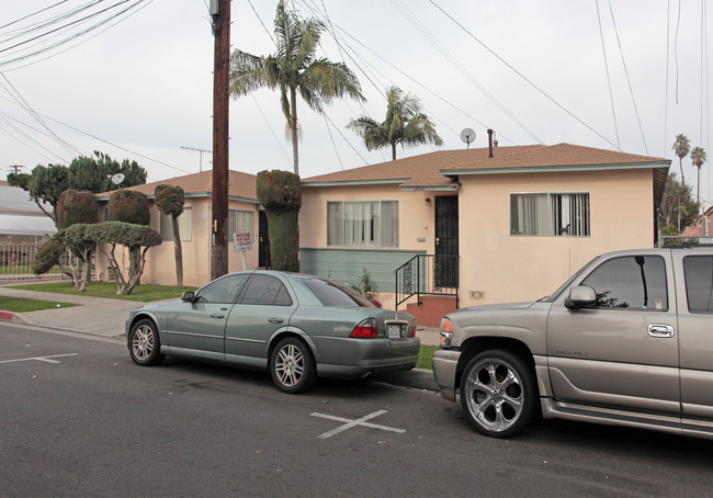 3545-3553 E 60th Pl in Huntington Park, CA - Building Photo - Building Photo