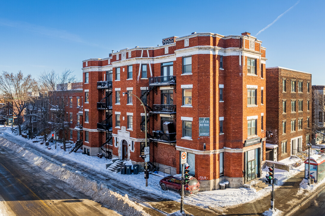 294 Villeneuve Rue O in Montréal, QC - Building Photo