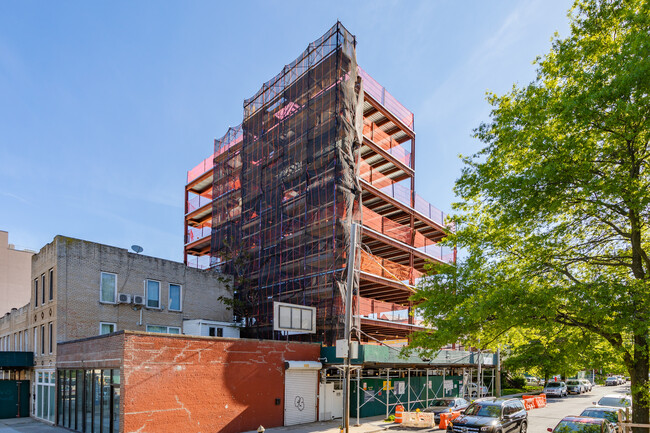 89 West End Ave in Brooklyn, NY - Building Photo - Building Photo