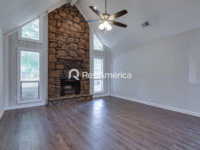 3806 Lawrenceton Cove in Memphis, TN - Building Photo - Building Photo