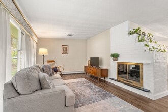 14 Corrine Dr in Framingham, MA - Building Photo - Building Photo