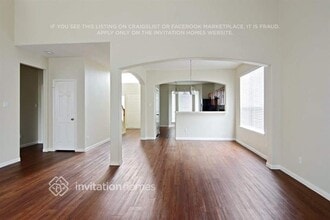 3807 Liberty Square Trail, Unit 1238 in Fresno, TX - Foto de edificio - Building Photo