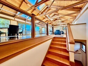 63 Berryessa Way in Hillsborough, CA - Building Photo - Building Photo