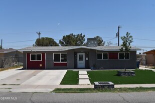 304 Maricela Dr in El Paso, TX - Building Photo
