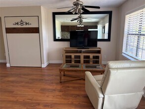 21013 Highland Lake Dr in Lago Vista, TX - Building Photo - Building Photo