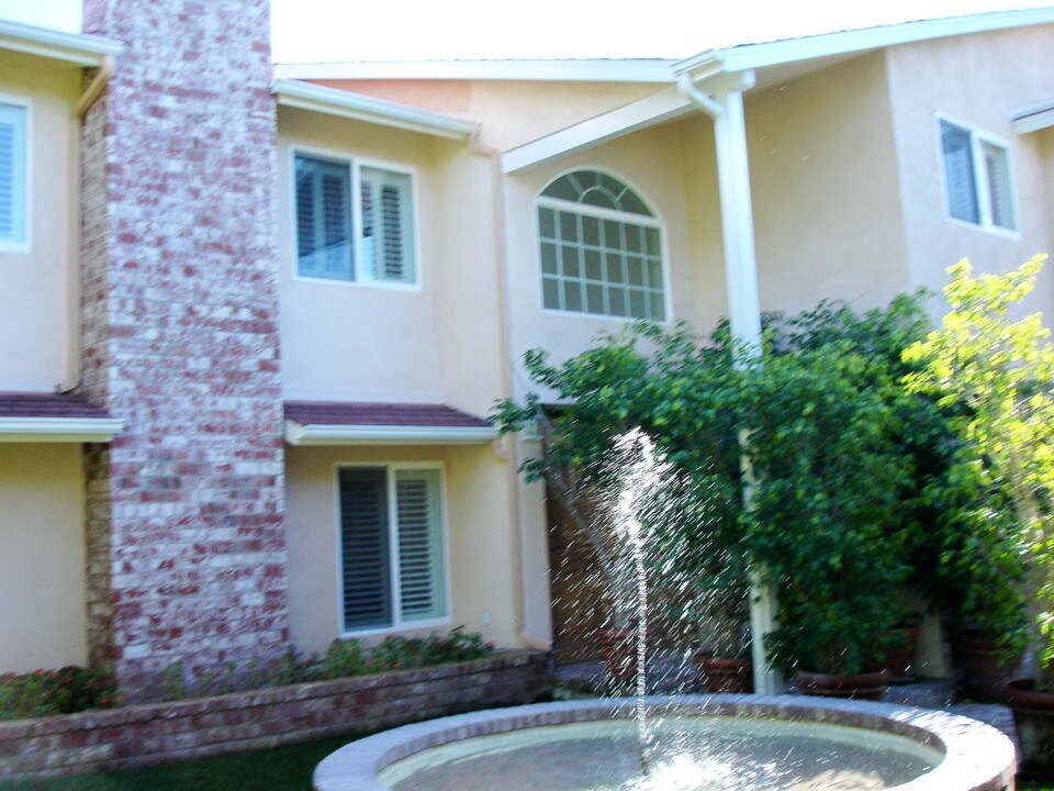 830 Serenidad Pl in Goleta, CA - Building Photo