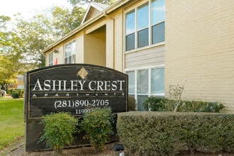 Ashley Crest in Houston, TX - Foto de edificio - Building Photo