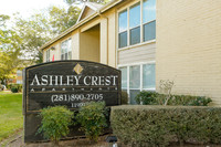 Ashley Crest in Houston, TX - Building Photo - Building Photo