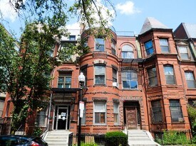 261 W Newton St, Unit 5 in Boston, MA - Building Photo