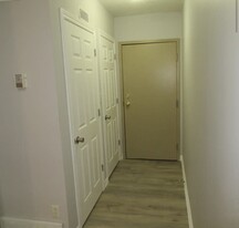 31 Queen St E in Cambridge, ON - Building Photo