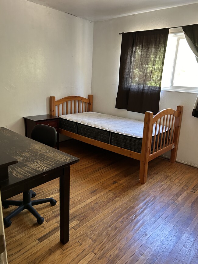 property at 1514 Pole Line Rd