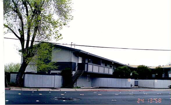 The Devonshire Apartments in Concord, CA - Foto de edificio - Building Photo