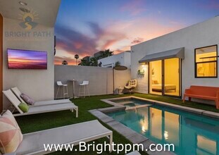 2705 Paragon Loop in Palm Springs, CA - Building Photo - Building Photo
