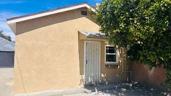 1255 E 88th Pl in Los Angeles, CA - Building Photo